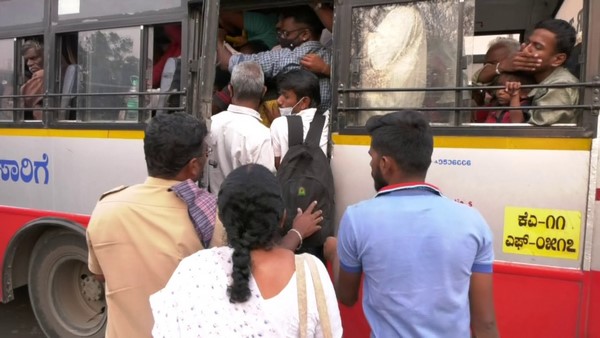KSRTC Bus Strike Across Karnataka: How Passengers Are Facing The Problems In Shivamogga KSRTC Bus Strike Across Karnataka: How Passengers Are Facing The Problems In Shivamogga