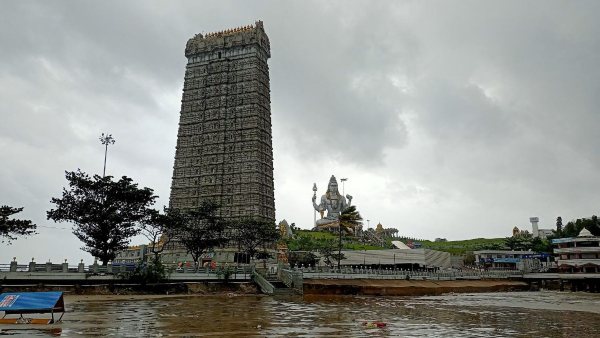 ವಸ್ತುಗಳೆಲ್ಲ ನೀರು ಪಾಲು