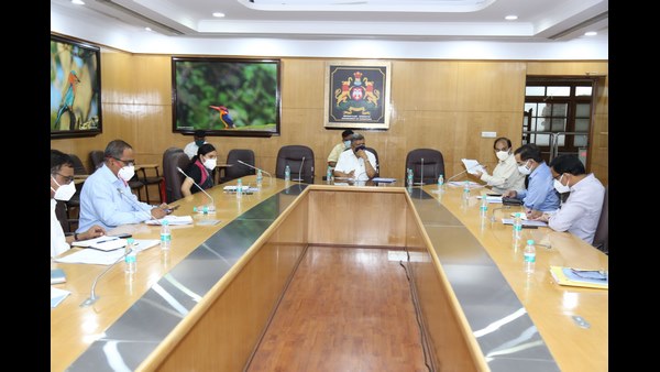 ಆಮ್ಲಜನಕ ಸಾಗಾಣಿಕಾ ಟ್ಯಾಂಕರ್ಗಳು