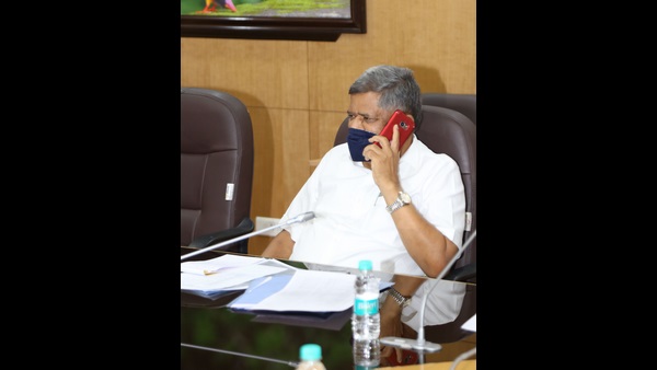 ಆಮ್ಲಜನಕ ತರಲು ರೈಲ್ವೇ ಟ್ಯಾಂಕರ್ಗಳ ಬಳಕೆ