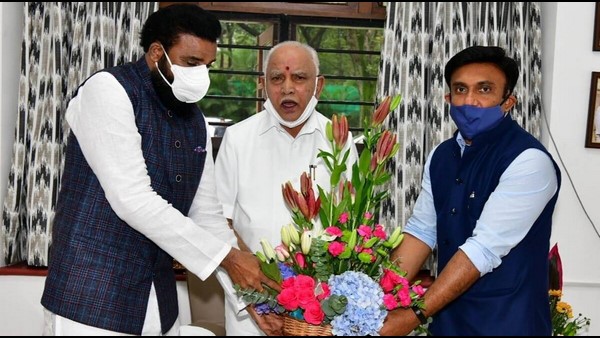 ರಾಮುಲುಗೆ ಆರಂಭದಲ್ಲಿ ಆರೋಗ್ಯ ಇಲಾಖೆಯ ಜವಾಬ್ದಾರಿಯನ್ನು ನೀಡಲಾಯಿತು
