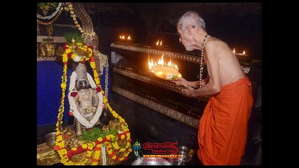 ವಿಷ್ಣುಪಾದ ಸೇರಿರುವ ಪೇಜಾವರ ಮಠದ ವಿಶ್ವೇಶ್ವರತೀರ್ಥ ಶ್ರೀಗಳು