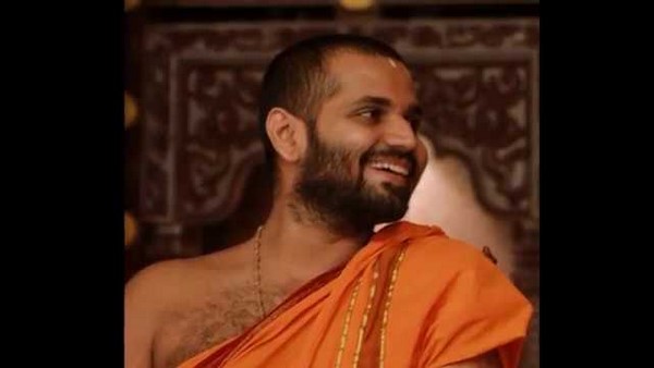 ತಮ್ಮ ಆಪ್ತರನ್ನು ಪೀಠಾಧಿಪತಿ ಸ್ಥಾನಕ್ಕೆ ಆಯ್ಕೆ ಮಾಡಲಿಲ್ಲ ಎನ್ನುವ ಉದ್ದೇಶವಿದೆ