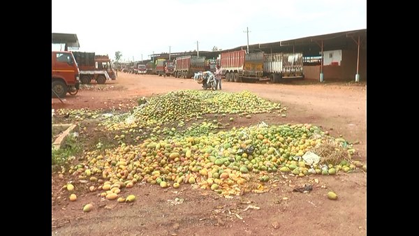ಲಕ್ಷಾಂತರ ರೂಪಾಯಿ ಸಾಲ