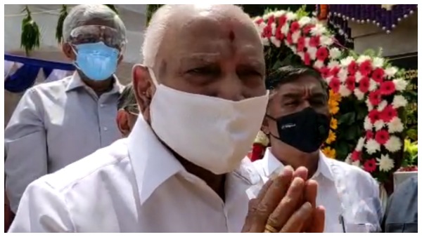 ಮಹಾ ಸಿಎಂ ಮನೆ ಬಿಟ್ಟು ಹೊರಗೆ ಬಂದಿಲ್ಲ!