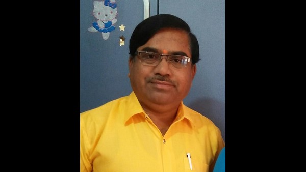 ಹೊಲಗಳಲ್ಲೇ ಕೊರೊನಾ ಲಸಿಕೆ ನೀಡಿರುವುದಕ್ಕೆ ಆಕ್ಷೇಪ