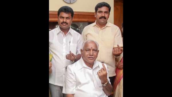 ಬಿಎಸ್ವೈ ಪುತ್ರ ವಿಜಯೇಂದ್ರ ಪ್ರತಿಯೊಂದು ಇಲಾಖೆಯಲ್ಲೂ ಹಸ್ತಕ್ಷೇಪ