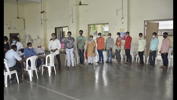 ಕೊರೊನಾವೈರಸ್ ಲಸಿಕೆ ಕೇಂದ್ರದಲ್ಲಿ ಪ್ರೇರಕರ ನೇಮಕ