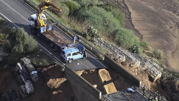 Sand thieves facing big amount of fine in Italy Sand thieves facing big amount of fine in Italy