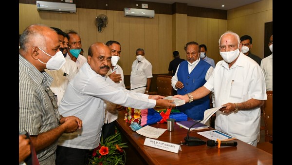 ಶಿಕಾಪುರದಲ್ಲಿ ಖಾಸಗಿ ಕಾರ್ಯಕ್ರಮಗಳಿಲ್ಲ!