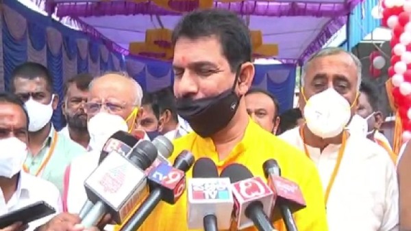 Chitradurga: BJP President Nalin Kumar Kateel Reaction About Former CM Siddaramaiah Statement Chitradurga: BJP President Nalin Kumar Kateel Reaction About Former CM Siddaramaiah Statement