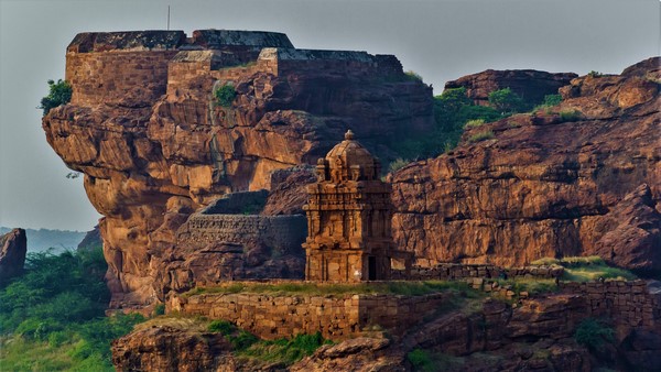 ಬಾದಾಮಿ, ಐಹೊಳೆ ಮತ್ತು ಪಟ್ಟದಕಲ್ಲು