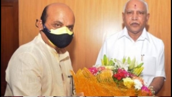 ಸ್ವಾತಂತ್ರ್ಯ ಅಭ್ಯರ್ಥಿಯಾಗಿ ರಾಜಕೀಯ ರಂಗ ಪ್ರವೇಶ
