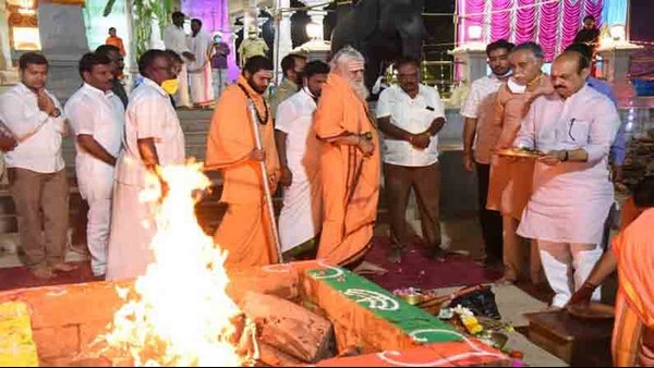 ಶ್ರೀಕರಿವೃಷಭ ದೇಶಿಕೇಂದ್ರ ಶಿವಯೋಗೀಶ್ವರ ಶ್ರೀಗಳು