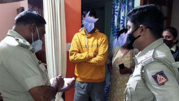 City Crime branch police Raided Bengaluru Rowdyಸ್ Houses in Bengaluru city City Crime branch police Raided Bengaluru Rowdyಸ್ Houses in Bengaluru city