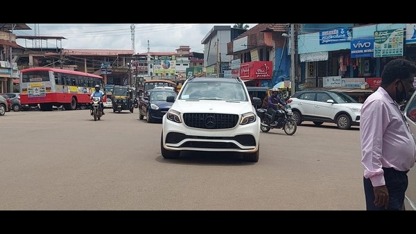 Udupi: Congress Leaders Gifted Coastal Gods Weapon to DK Shivakumar; People Outraged Udupi: Congress Leaders Gifted Coastal Gods Weapon to DK Shivakumar; People Outraged