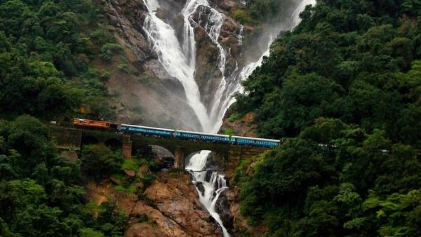 ಏಕಪಥದ ಮಾರ್ಗವಿದು