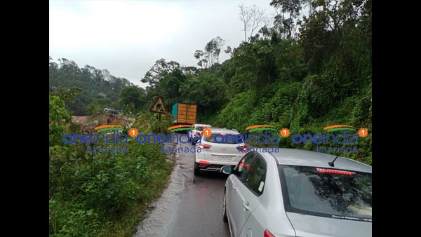 Shiradi Ghat Closed For Traffic After Major Landslide Near Donigal Shiradi Ghat Closed For Traffic After Major Landslide Near Donigal