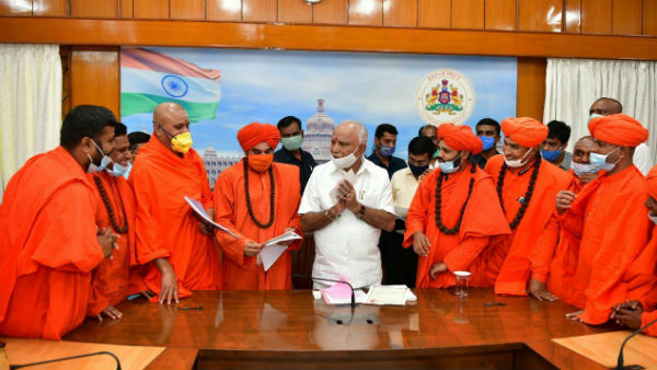 ಮಠಾಧೀಶರಿಂದ ಹೆಚ್ಚಾದ ಒತ್ತಡ