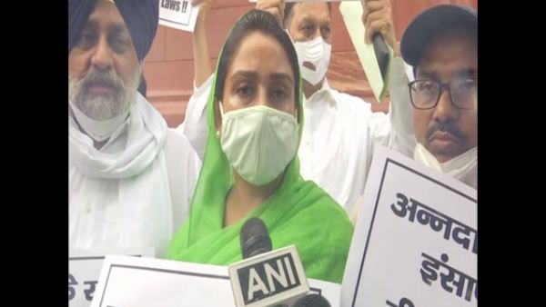 Monsoon Session: Shiromani Akali Dal Staged Protest Against Centres Farm Laws Outside Parliament Monsoon Session: Shiromani Akali Dal Staged Protest Against Centres Farm Laws Outside Parliament