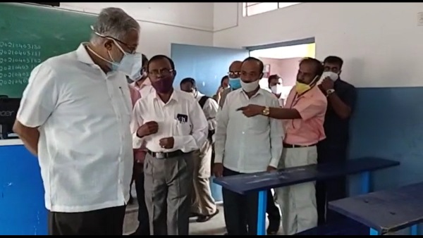 ಕೋವಿಡ್ ಕೇರ್ ಸೆಂಟರ್ನಲ್ಲಿ ಪರೀಕ್ಷೆ