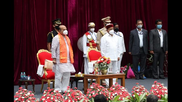 ರಾಜ್ಯ ಸರಕಾರಕ್ಕೆ ಸದ್ಯದ ಮಟ್ಟಿಗೆ ವಾರಸುದಾರ ಅಂತ ಇರುವುದು ಮುಖ್ಯಮಂತ್ರಿಗಳೊಬ್ಬರೇ