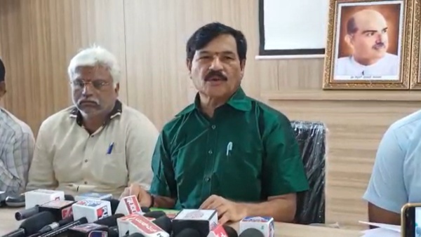 ದೆಹಲಿ ನಾಯಕರು ಅಭಿನಂದನೆ ಸಲ್ಲಿಸಿದ್ದರು