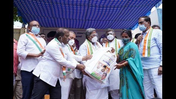 ನಿಮಗೆ ಕೈಮುಗಿದು ಪ್ರಾರ್ಥನೆ ಮಾಡಿ ಕೇಳಿಕೊಳ್ಳುತ್ತಿದ್ದೇನೆ ಬದಲಾವಣೆಯನ್ನು ತನ್ನಿ