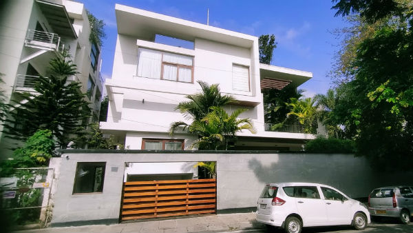 ED raids former Karnataka minister R Roshan Baig’s house ED raids former Karnataka minister R Roshan Baig’s house