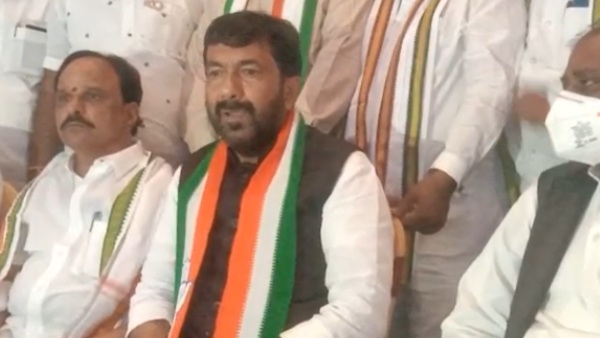 ಉದ್ಯೋಗ ಕೊಡಿ ಅಂದರೆ ಪಕೋಡ ಮಾರಿ ಅಂತಾರೆ