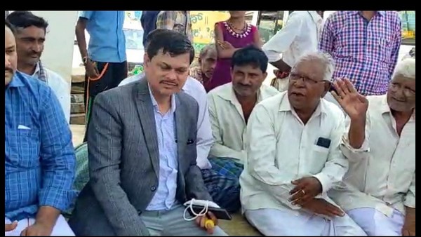 Davanagere: District Administration Visit H Rampura After Girl Video Goes Viral Davanagere: District Administration Visit H Rampura After Girl Video Goes Viral