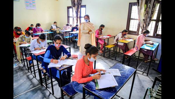 Supreme Court Puts Interim Stay On Decision To Hold Class XI Exams From Sept 6 In Kerala Supreme Court Puts Interim Stay On Decision To Hold Class XI Exams From Sept 6 In Kerala
