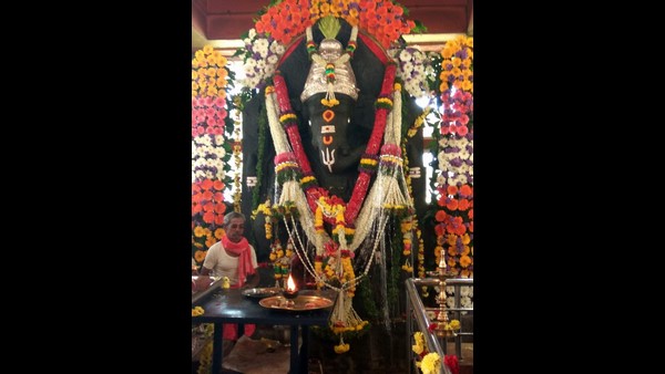 ನನಗೆ ಮಕ್ಕಳ ಭಾಗ್ಯ ಕರುಣಿಸುವಂತೆ ಬೇಡಿಕೊಂಡೆ