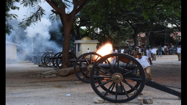 ಫಿರಂಗಿ ಸಿಡಿಸೋದು ಸಿಎಆರ್ ಪೊಲೀಸರ ಜವಾಬ್ದಾರಿ