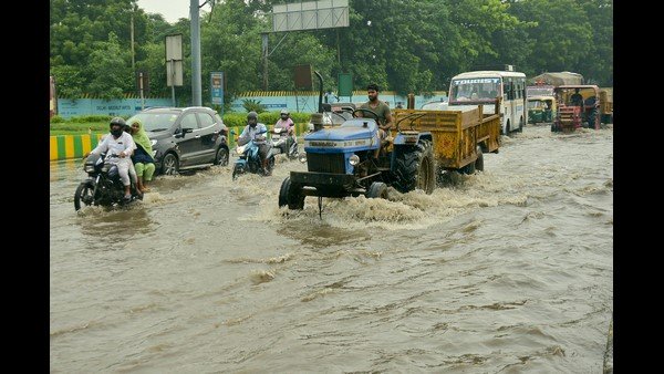 ಚಂಡಮಾರುತ ಪ್ರಭಾವದಿಂದ ಮಳೆ