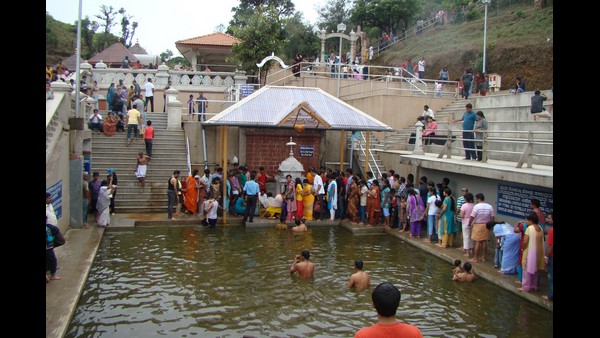 Madikeri Dasara And Cauvery Theerthodhbava: Prohibition On Liquor Sale From Oct 14 to 16 Madikeri Dasara And Cauvery Theerthodhbava: Prohibition On Liquor Sale From Oct 14 to 16