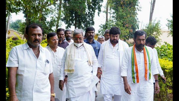 ನಿಮಗೆ ಕಂಬಳಿ ಹೊತ್ತುಕೊಳ್ಳುವ ಯೋಗ್ಯತೆ ಇಲ್ಲ!