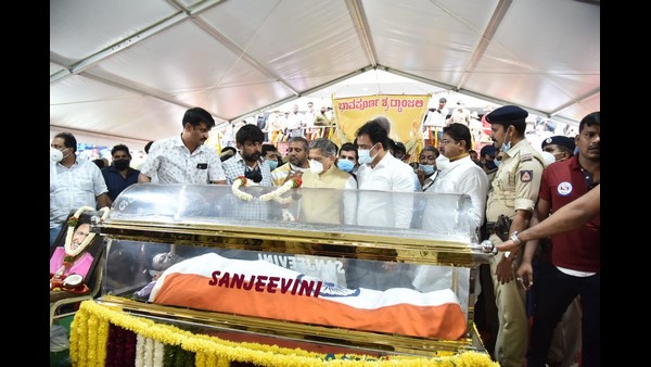 Family members and dignitaries allowed only for funeral: CM Family members and dignitaries allowed only for funeral: CM