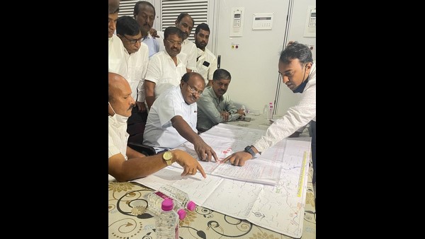 ಗುತ್ತಿಗೆದಾರರ ಮೇಲೆ ಇರುವಷ್ಟು ಪ್ರೀತಿ ರೈತರ ಮೇಲೆ ಏಕಿಲ್ಲ? ಎಚ್ಡಿಕೆ ಪ್ರಶ್ನೆ