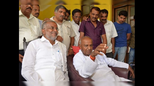 ಜಿ.ಟಿ.ದೇವೇಗೌಡ ಅವರು ಮತ್ತವರ ಪುತ್ರ ಹರೀಶ್ ಗೌಡ