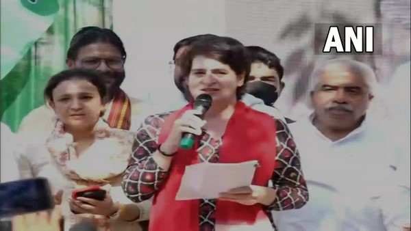 ಕೇಂದ್ರ ಸರ್ಕಾರದ ವಿರುದ್ಧ ಪ್ರಿಯಾಂಕಾ ಗಾಂಧಿ ವಾಗ್ದಾಳಿ