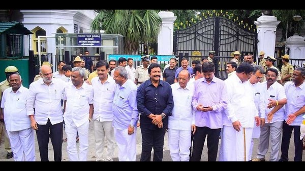 ಯಡಿಯೂರಪ್ಪನವರ ಸರಕಾರ ಬರಲು ಕಾರಣರಾದ ಬಾಂಬೆ ಫ್ರೆಂಡ್ಸ್