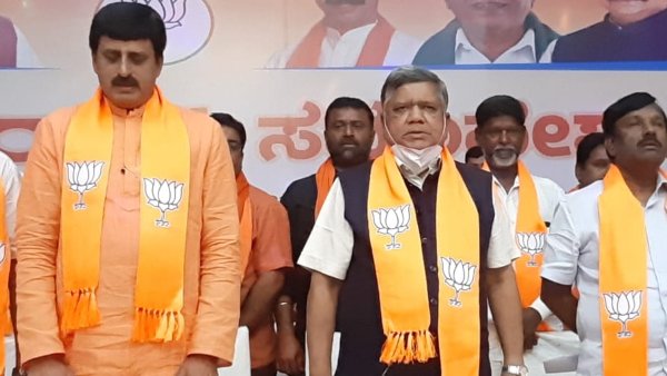ಎಷ್ಟು ಜನ ಸದಸ್ಯರು ಪಕ್ಷದಲ್ಲಿದ್ದಾರೆ?