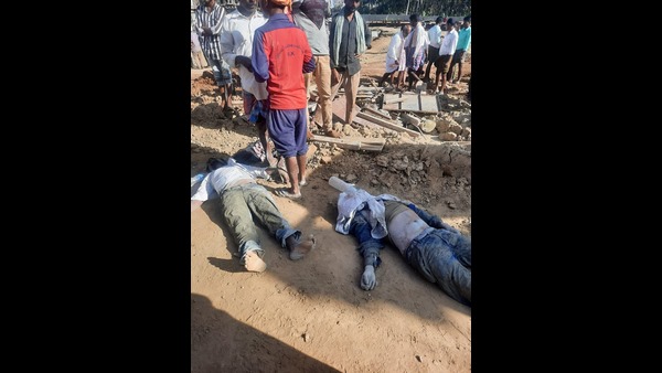 Davanagere: 3 Labours Death, 5 Injured in Pillar Collapse in Kukkuwada Sugar Factory Davanagere: 3 Labours Death, 5 Injured in Pillar Collapse in Kukkuwada Sugar Factory