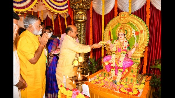 Education Minister B.C. Nagesh says that Everyone should speak in Kannada as a responsible Education Minister B.C. Nagesh says that Everyone should speak in Kannada as a responsible