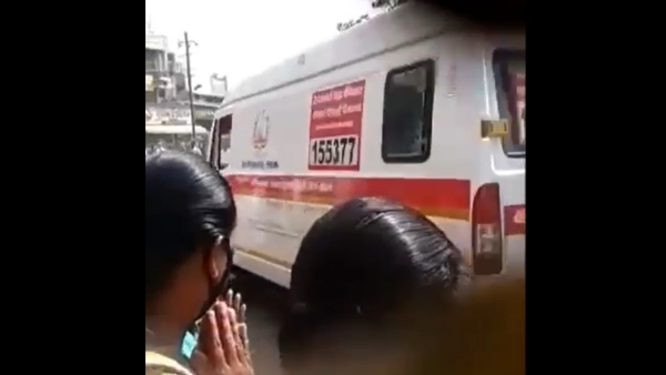 People Tears During Ambulances Carrying Mortal Remains Of CDS Gen Bipin Rawat People Tears During Ambulances Carrying Mortal Remains Of CDS Gen Bipin Rawat