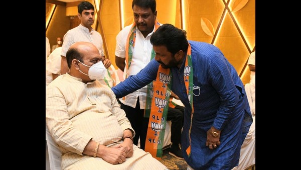 ವಿದೇಶಿ ಪ್ರಯಾಣಿಕರ ಮೇಲೆ ನಿಗಾ!