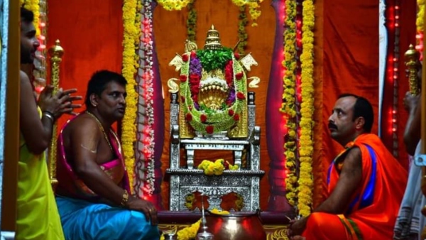 ಮೀನುಗಳಿಂದಲೇ ತುಂಬಿ ತುಳುಕುವ ಕುಮಾರಧಾರಾ ನದಿ