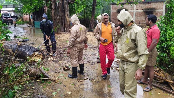 ಗುಜರಾತ್‌ನ ಕರಾವಳಿಗೆ ಅಪ್ಪಳಿಸಿದ ತೌಕ್ತೆ ಚಂಡಮಾರುತ