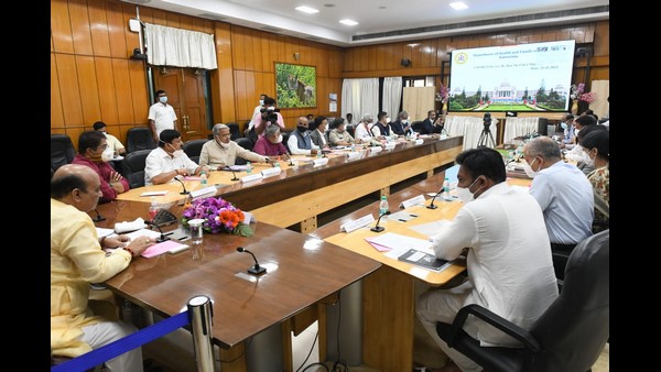 highlights of the debate at the karnatakas covid-19 status review meeting highlights of the debate at the karnatakas covid-19 status review meeting